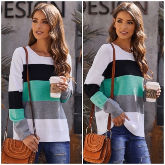 Sweaters - 🖤💚1 LEFT: SMALL✨Green & Gray Color Block Sweater